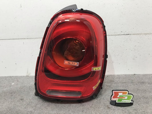 MINI/ミニ F55/F56 純正 右テールランプ/ライト/レンズ 03.526.00/7297414-13 ミニ(107945)