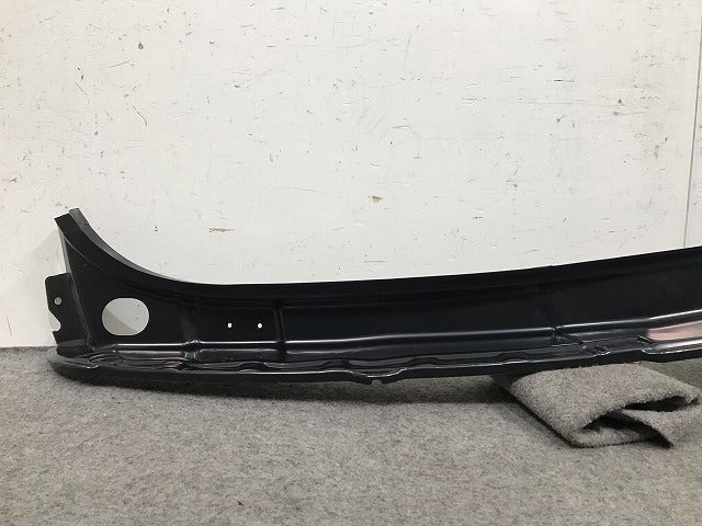 【新品】新品! バネット M20/VM20/VNM20/NV200 純正 左テール　ピラー 77611-JX00A 77611-JX00A 日産(108181)