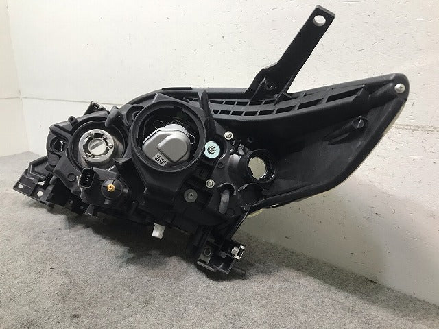 プレマシー CREW/CR3W 純正 後期 右ヘッドライト/ランプ キセノン HID レベライザー STANLEY P7696 マツダ(108287)