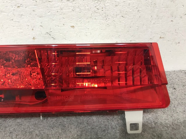 新品! 7シリーズ E65/E66 純正 前期 左テールランプ/ライト/レンズ トランク用 63.21 8379689 BMW(108304)