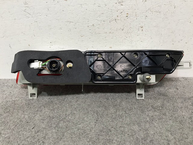 新品! 7シリーズ E65/E66 純正 前期 左テールランプ/ライト/レンズ トランク用 63.21 8379689 BMW(108305)