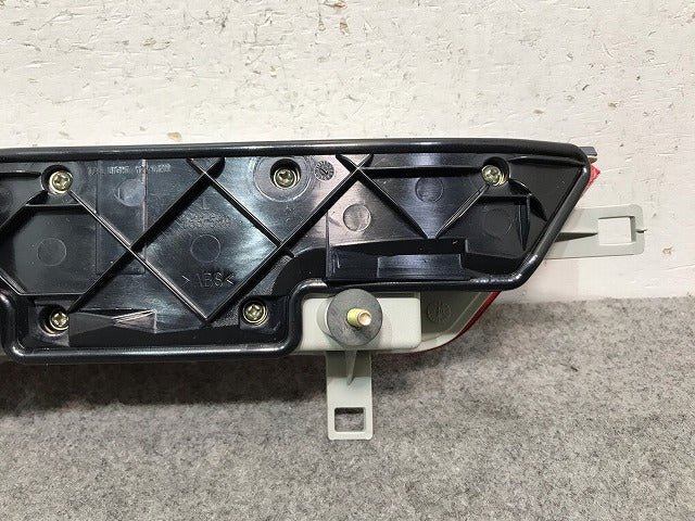新品! 7シリーズ E65/E66 純正 前期 左テールランプ/ライト/レンズ トランク用 63.21 8379689 BMW(108305)