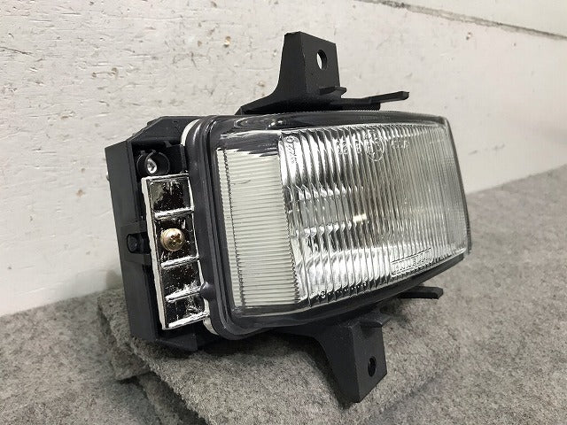 新品! オメガ XF200/XF250 純正 右フォグランプ/ライト/レンズ 67 10 086 オペル(108306)