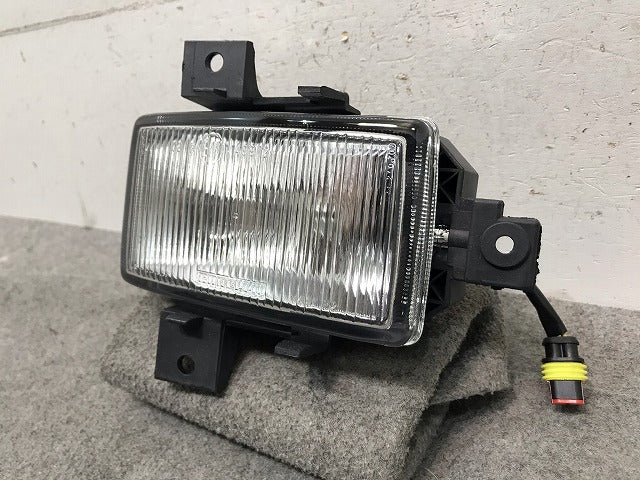 新品! オメガ XF200/XF250 純正 右フォグランプ/ライト/レンズ 67 10 086 オペル(108306)