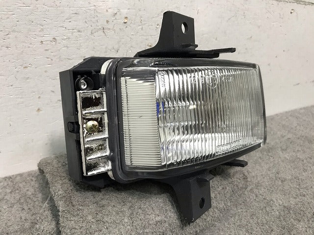 新品! オメガ XF200/XF250 純正 右フォグランプ/ライト/レンズ 67 10 086 オペル(108308)