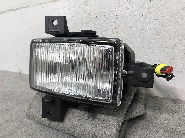 新品! オメガ XF200/XF250 純正 右フォグランプ/ライト/レンズ 67 10 086 オペル(108309)