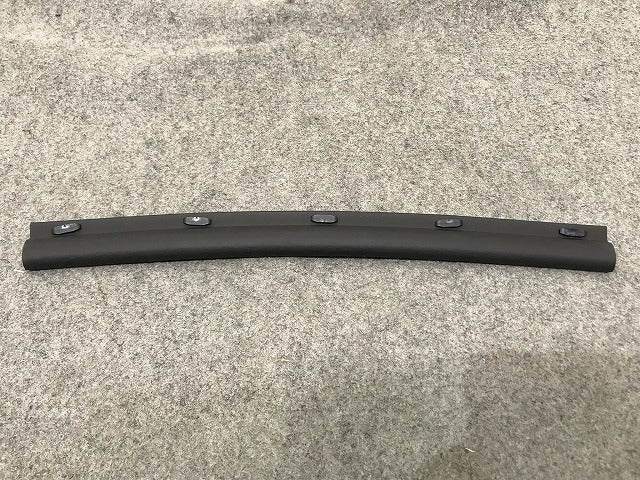 新品! トゥーラン 1T系(2016-) 純正 ボンネット 取り付けパーツセット 5TA 823 707 5TA898615 フォルクスワーゲン(108346)