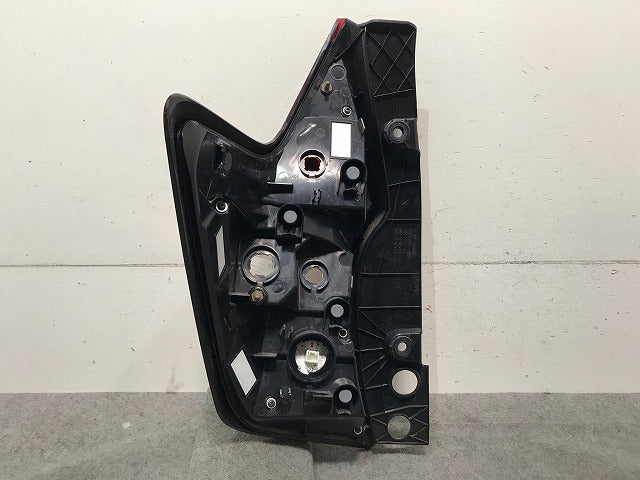 ノート E12/HE12/NE12/SNE12 純正 後期 右テールランプ/ライト/レンズ ICHIKOH D202 日産(108446)