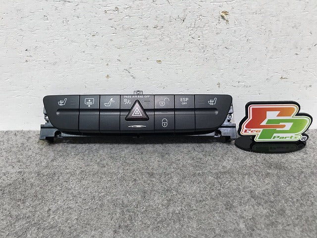 新品! Eクラス W211 2002-2009 社外 オペレーティングスイッチ 211 821 87 58 21182187587167 メルセデスベンツ(108518)