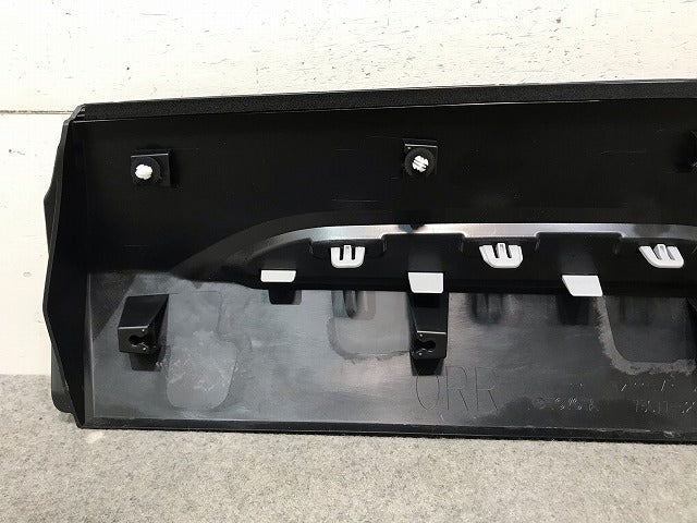 新車取り外し! ヤリスクロス XPB10 MXPB15 MXPJ10 MXPJ15 純正 右リアドア サイドパネル マッドガード 75077-52030 素地 トヨタ(108536)