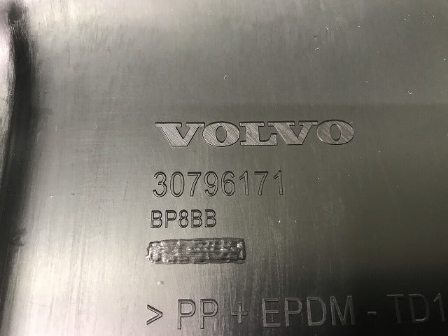 新品! XC60 DB系 2009-2013 純正 リアスポイラー バンパーガーニッシュ/パーキングアシスト無し 30796171 V 30796171 素地(108576)