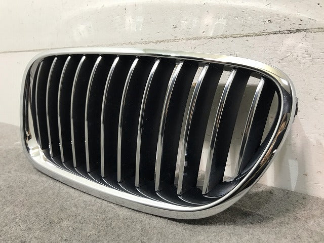 新品! 5シリーズ F10/F11 純正 左フロント キドニーグリル 51.13 7 200 727 BMW(108784)