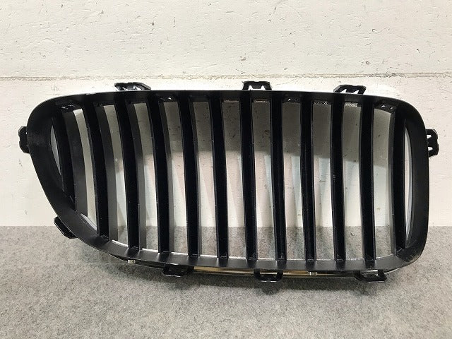 新品! 5シリーズ F10/F11 純正 左フロント キドニーグリル 51.13 7 200 727 BMW(108784)