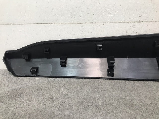 新車取り外し! ヤリスクロス XPB10 MXPB15 MXPJ10 MXPJ15 純正 右フロントドア サイドパネル マッドガード 75073-52030 素地(108798)
