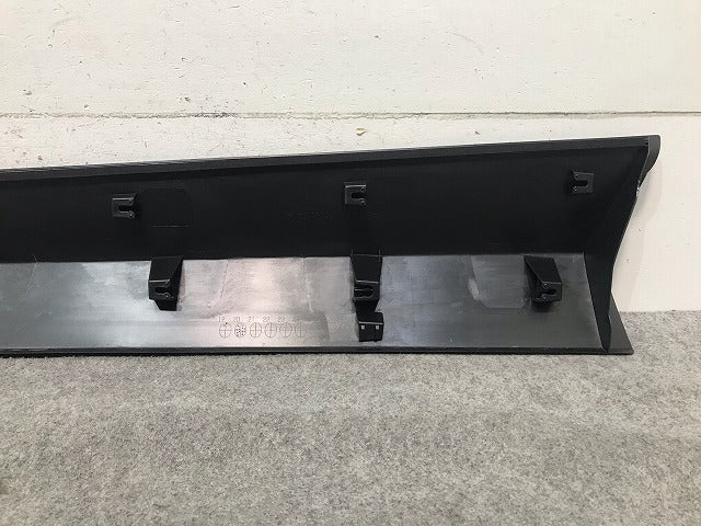 新車取り外し! ヤリスクロス XPB10 MXPB15 MXPJ10 MXPJ15 純正 右フロントドア サイドパネル マッドガード 75073-52030 素地(108798)