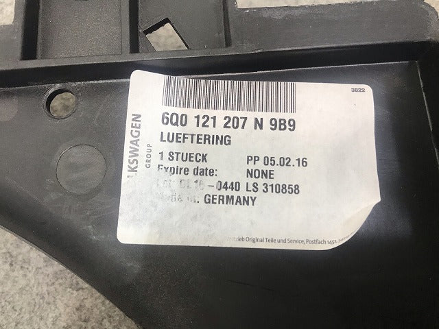 新品! ポロ/POLO 9N系 2002年～2009年 純正 ファンカウル 6Q0.121.207N 55-D300170 6Q0121207N9B9 フォルクスワーゲン(108819)