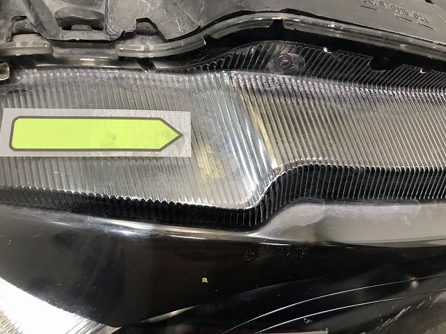 キューブ Z12/NZ12 純正 右ヘッドライト/ランプ キセノン HID
