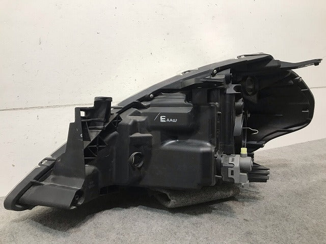 ティーダ C11/JC11/NC11 純正 中期 後期 右ヘッドライト/ランプ ハロゲン レベライザー STANLEY P7779 日産(108977)