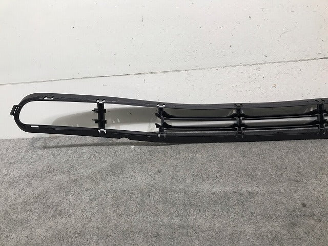 新品! 3シリーズ E46 純正 フロントグリル バンパーグリル 102681 10/51118209927 素地 BMW(108992)