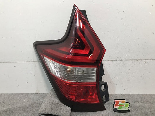 ノート E12/HE12/NE12/SNE12 純正 後期 左テールランプ/ライト/レンズ  LED ICHIKOH D202 日産(109199)