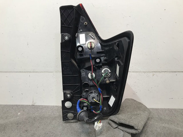 ノート E12/HE12/NE12/SNE12 純正 後期 左テールランプ/ライト/レンズ  LED ICHIKOH D202 日産(109199)