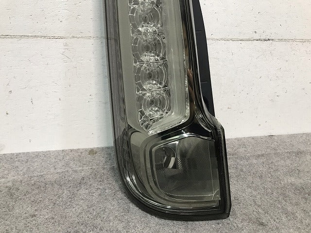 スペーシアカスタム MK32S/MK42S 純正 左テールランプ/ライト/レンズ  LED KOITO 220-59295 35670-81M10 スズキ(109231)