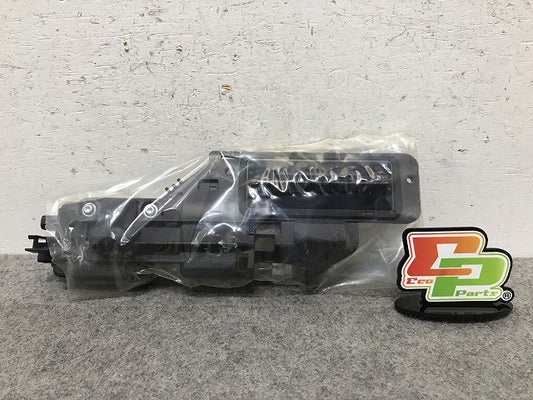 新品! MLクラス W163 1997-2005 純正 リアゲート ハンドル 1637400293 メルセデスベンツ(109539)