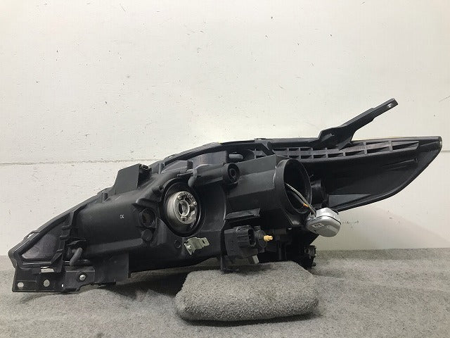 プレマシー CREW/CR3W 純正 後期 右ヘッドライト/ランプ キセノン HID レベライザー STANLEY P7696R マツダ(109583)