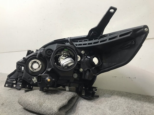 プレマシー CREW/CR3W 純正 後期 右ヘッドライト/ランプ キセノン HID レベライザー STANLEY P7696R マツダ(109583)