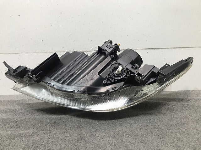 プレマシー CREW/CR3W 純正 後期 右ヘッドライト/ランプ キセノン HID レベライザー STANLEY P7696R マツダ(109583)