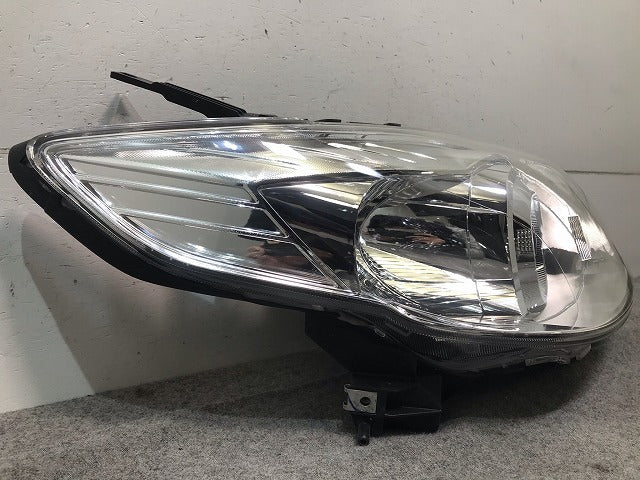 プレマシー CREW/CR3W 純正 後期 右ヘッドライト/ランプ キセノン HID STANLEY P7696R マツダ(109585)