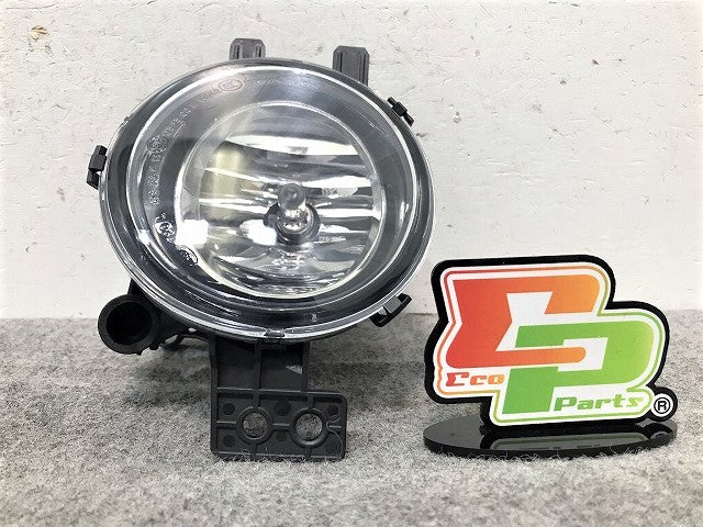 新品! 1シリーズ E81/E82/E87/E88 2004～2012 Mスポーツ 純正 左フォグランプ/ライト/レンズ 63177273447 BMW(109588)