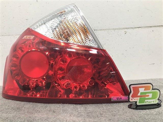 フーガ 50系/Y50/GY50/PNY50/PY50 純正 後期 左テールランプ/ライト/レンズ KOITO 220-63989 日産(109657)
