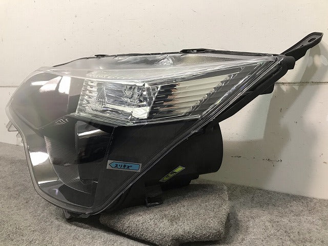 スペイド 140系/NSP140/NCP141/NCP145/NSP141 純正 左ヘッドライト/ランプ キセノン HID レベライザー KOITO 52-261 81185-52F50(109716)