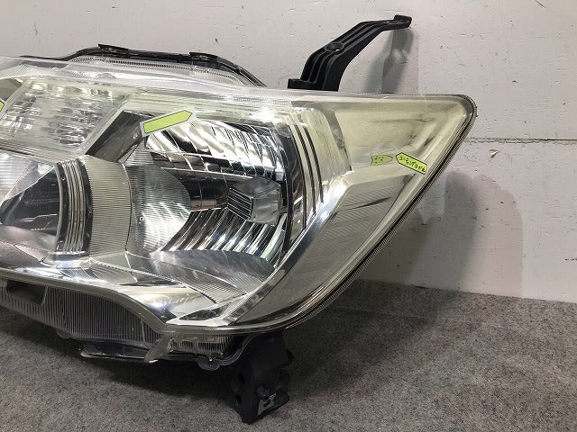 セレナ C26/FPC26/NC26/FNPC26/HC26/HFC26/FNC26 純正 前期 左ヘッドライト/ランプ キセノン HID 100-23097 26075-1VA5C(109829)