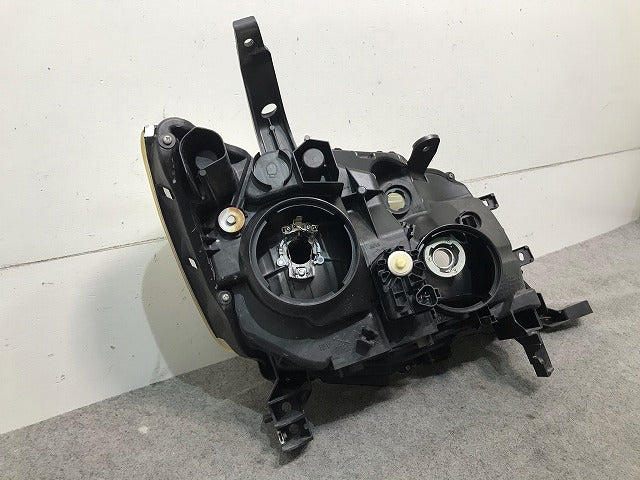 セレナ C26/FPC26/NC26/FNPC26/HC26/HFC26/FNC26 純正 前期 左ヘッドライト/ランプ キセノン HID 100-23097 26075-1VA5C(109829)