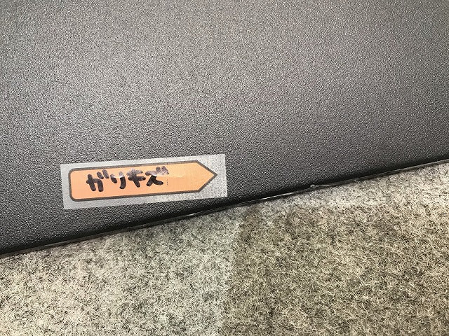新車取り外し! ヤリスクロス XPB10/MXPB15/MXPJ10/MXPJ15 純正 右リアドア サイドパネル マッドガード 75077-52030 トヨタ(109861)
