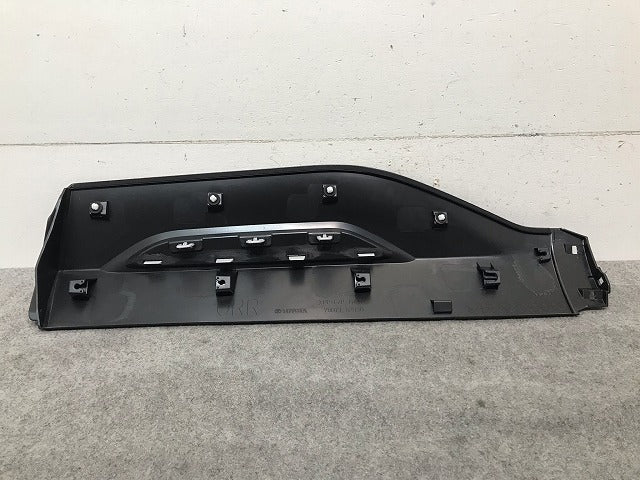 新車取り外し! ヤリスクロス XPB10/MXPB15/MXPJ10/MXPJ15 純正 右リアドア サイドパネル マッドガード 75077-52030 トヨタ(109861)