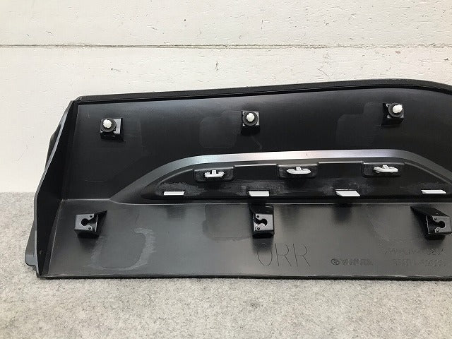新車取り外し! ヤリスクロス XPB10/MXPB15/MXPJ10/MXPJ15 純正 右リアドア サイドパネル マッドガード 75077-52030 トヨタ(109861)