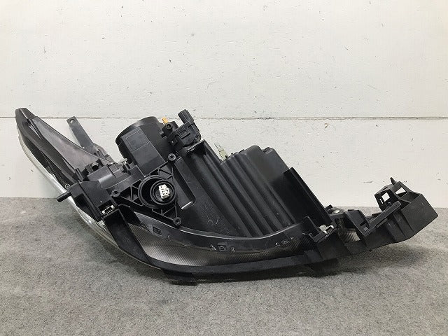 プレマシー CREW/CR3W 純正 後期 左ヘッドライト/ランプ キセノン HID AFS無 STANLEY P7137 マツダ(109882)
