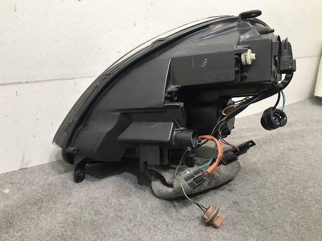 スカイライン セダン V35/NV35/PV35 純正 前期 右ヘッドライト/ランプ キセノン HID ICHIKOH 1680 日産(109909)
