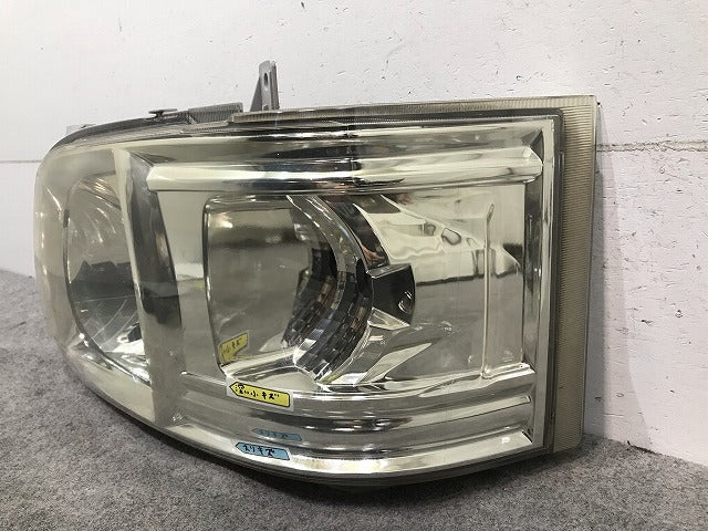ハイエース/レジアスエース 200系 社外 左ヘッドライト/ランプ ハロゲン EAGL E EYES EE TY811 トヨタ(109921)
