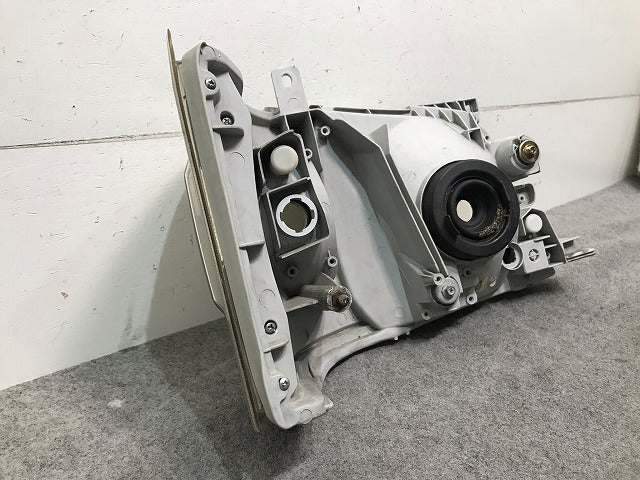 ハイエース/レジアスエース 200系 社外 左ヘッドライト/ランプ ハロゲン EAGL E EYES EE TY811 トヨタ(109921)