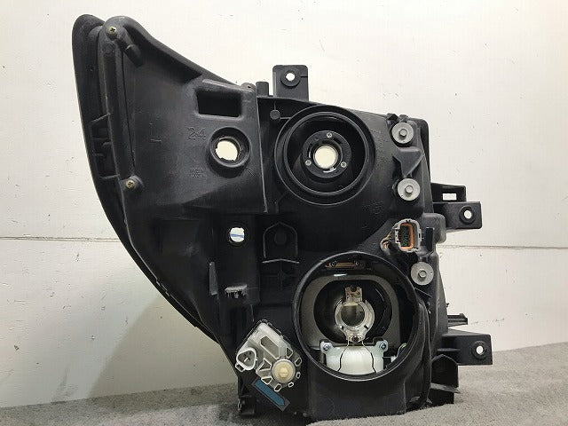エルグランド E51 純正 左ヘッドライト/ランプ レベライザー キセノン HID KOITO 100-24852 日産(109931)