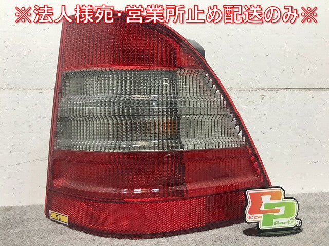 新品! MLクラス W163 1997-2005 純正 右テールランプ/ライト/レンズ LED A 163 820 02 64 Ａ1638200264 メルセデスベンツ(110137)