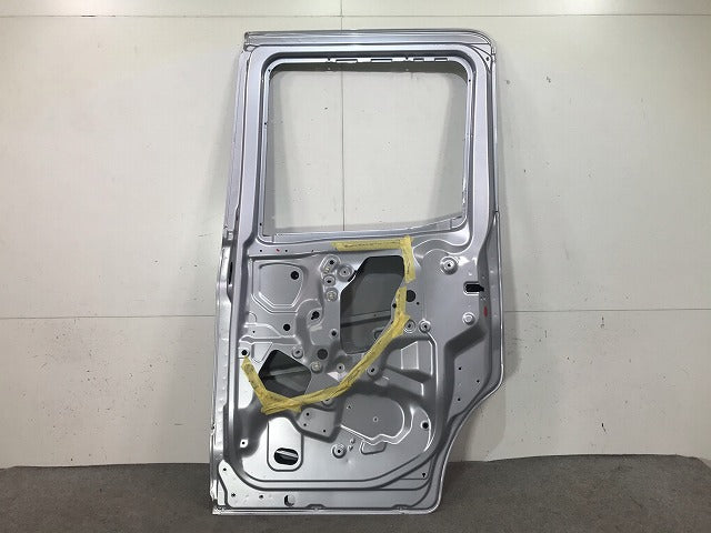 eKスペース B11A 純正 右スライドドア 銀 三菱(110208)