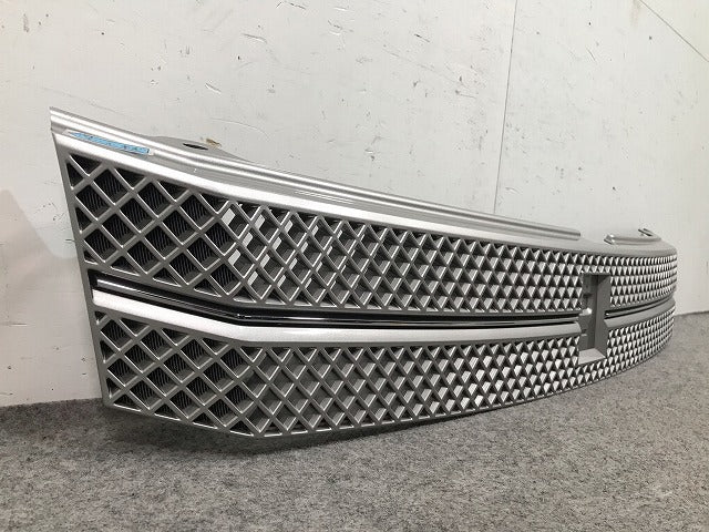 ヴォクシー/VOXY 60系/AZR60G/AZR65G 純正 後期 フロントグリル ラジエターグリル 53101-28220/40 銀 トヨタ(110234)