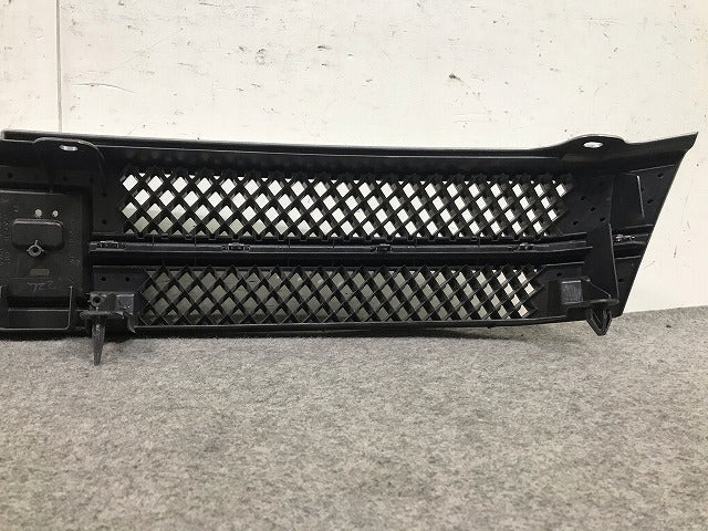 ヴォクシー/VOXY 60系/AZR60G/AZR65G 純正 後期 フロントグリル ラジエターグリル 53101-28220/40 銀 トヨタ(110234)