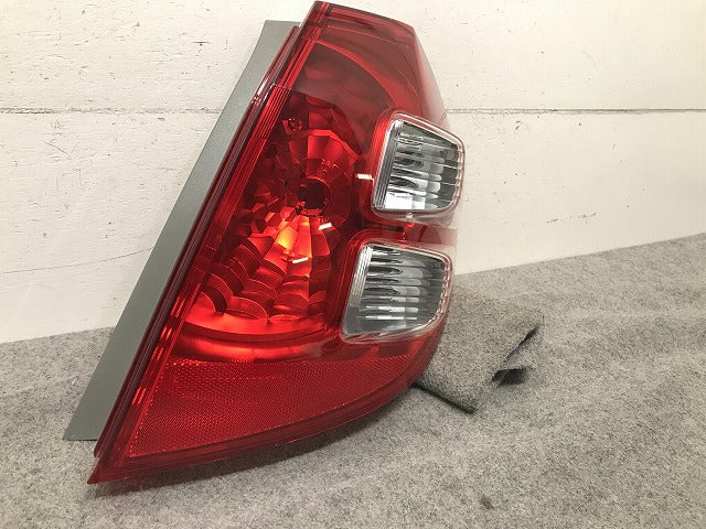 フィット GE6/GE7/GE8/GE9 純正 右テールランプ/ライト/レンズ ハロゲン STANLEY P7030 ホンダ(110323)