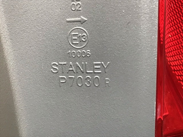 フィット GE6/GE7/GE8/GE9 純正 右テールランプ/ライト/レンズ ハロゲン STANLEY P7030 ホンダ(110323)